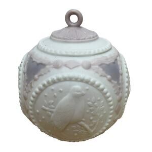 Lladro 1989 Porcelain Christmas Ornament Stamped Birds Design Good Condition